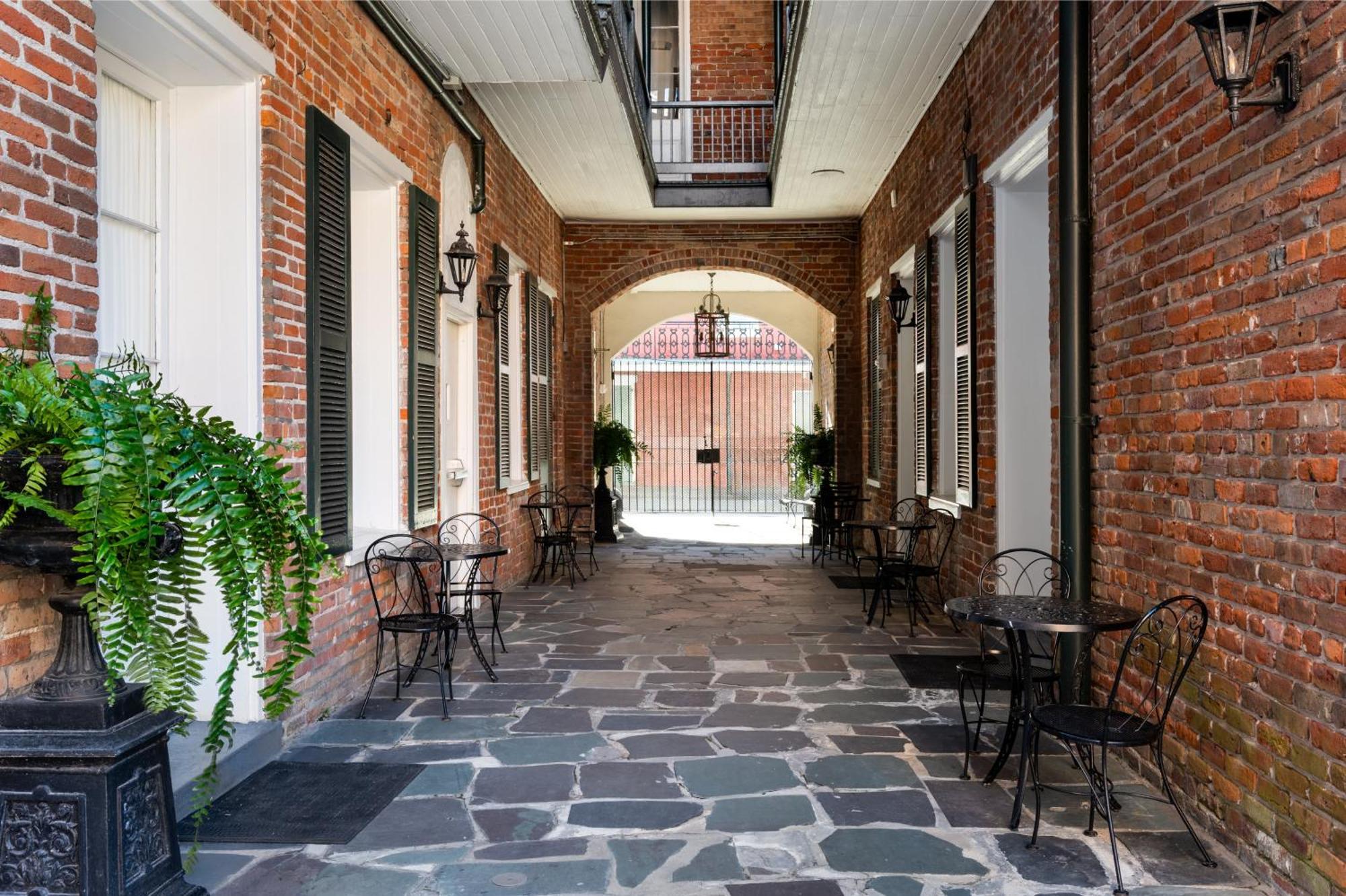Chateau Hotel New Orleans Exteriér fotografie